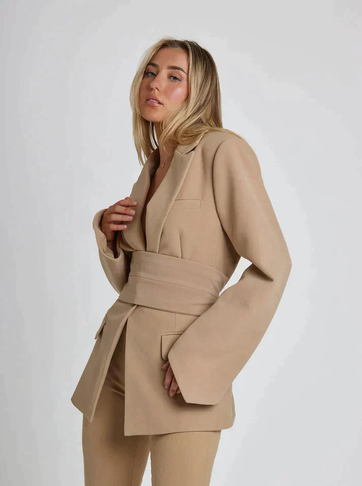 Aveline | Women's Stylish Coat | Warm, Elegant, Versatile Outerwear